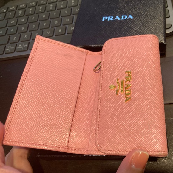 Prada Saffiano leather key wallet - Picture 8 of 12